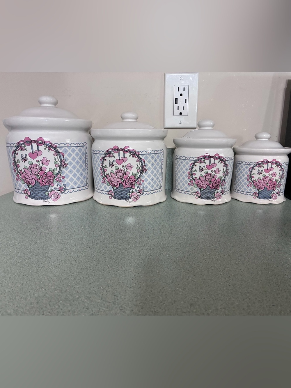 Vintage Veranda Hearts & Roses 4 Pc Ceramic Canister Set Cottagecore